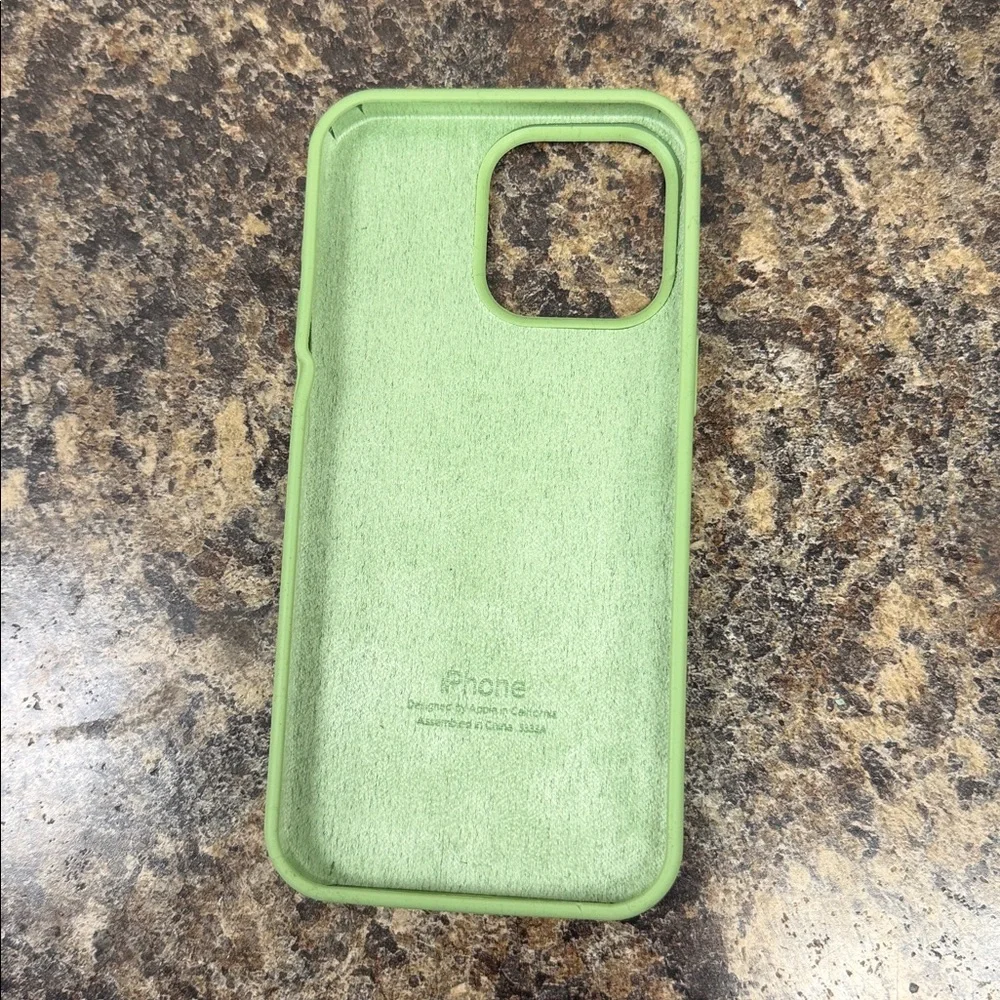iPhone 15 Pro Max case - Picture 2 of 5